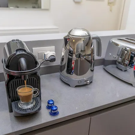 Kramer House, In The Fashion District! *