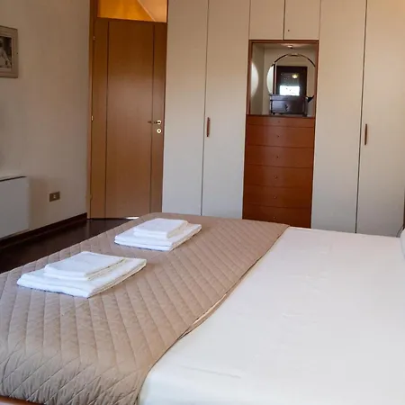 Penthouse Isola, A Few Steps From Offices Cortina 26