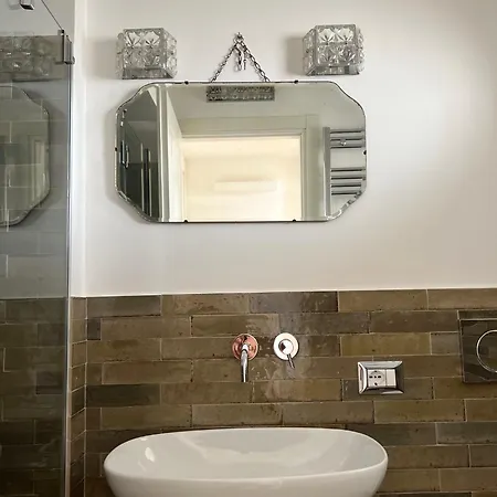 Apartment Design In The Heart Of