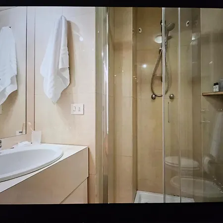 Two-room San Babila 公寓 *