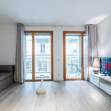 Apartment Urban Garden Flat In Modern Style Milan