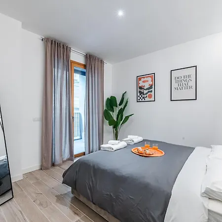Urban Garden Flat In Modern Style * Milan