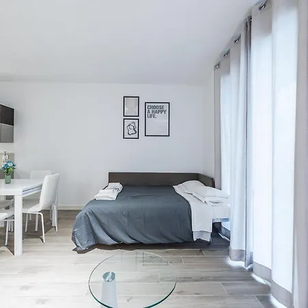 Urban Garden Flat In Modern Style * Milan