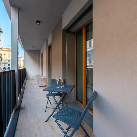 Urban Garden Flat In Modern Style *