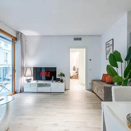 Urban Garden Flat In Modern Style Apartment