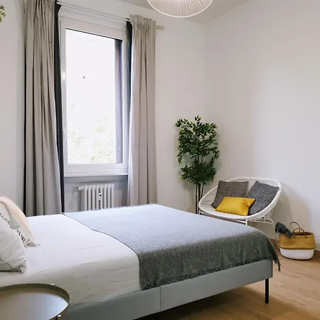 Casamilano 50 Meters From The Metro Daire