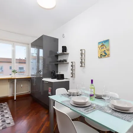 Apartment Citylife - Exclusive Skyline View Near The Metro *