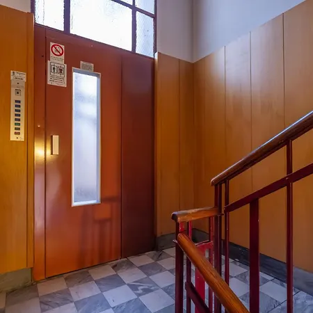 Apartment Citylife - Exclusive Skyline View Near The Metro *