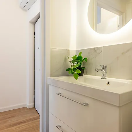 Navigli Duomo Chic Wifi Ac Апартаменты *