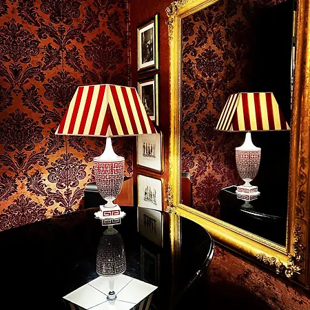Charming Elegant In Historic Art Nouveau Building, 3* Милан
