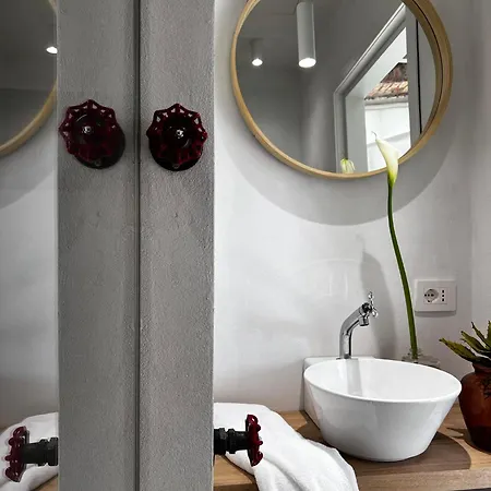 Loft G Hospitality 4*