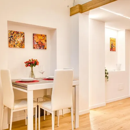 Apartment Walk To Navigli - Via Gola - 2 Bedrooms *