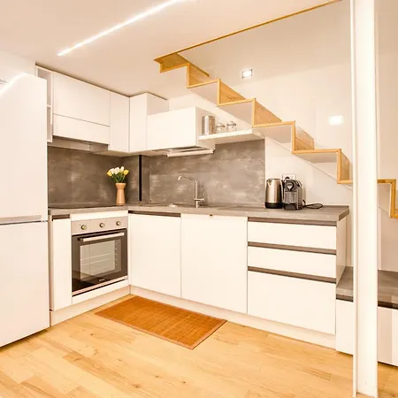 Walk To Navigli - Via Gola - 2 Bedrooms *