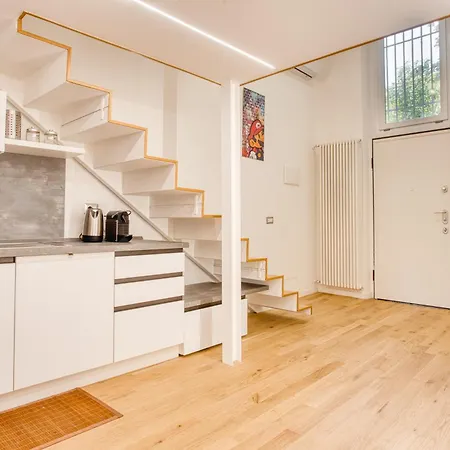 Walk To Navigli - Via Gola - 2 Bedrooms Apartment