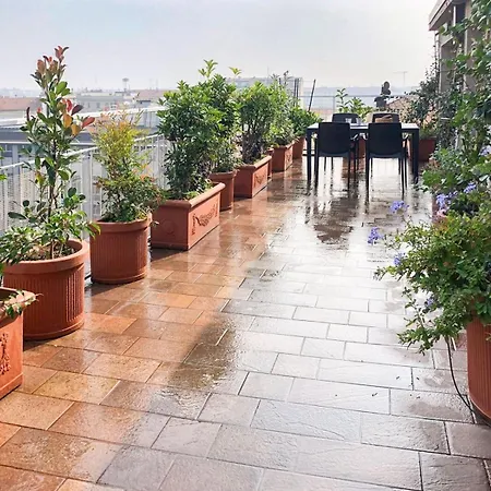 Penthouse In The Sky With 30 Sqm Terrace Station Apartment *