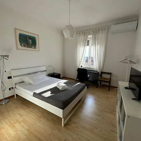 Trilocale Con Due Balconi A Isola Porta Nuova Apartman Milánó