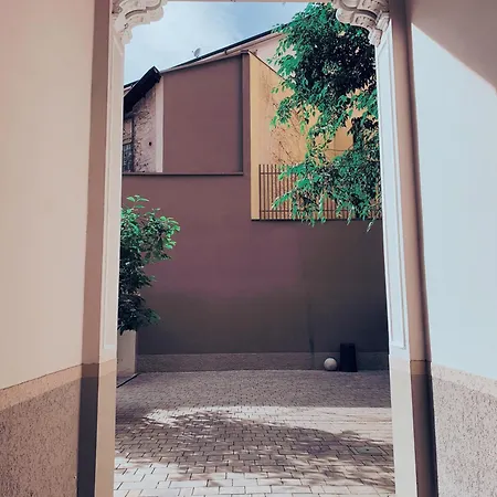 Lovely 2 Penthouse At Arco Della Pace Apartment *