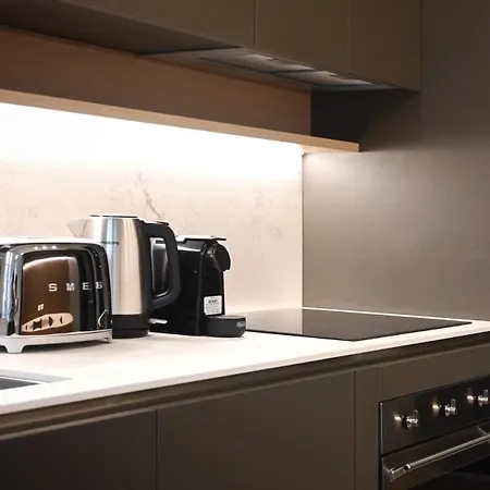 Luxury - 15 Min Duomo 아파트 *