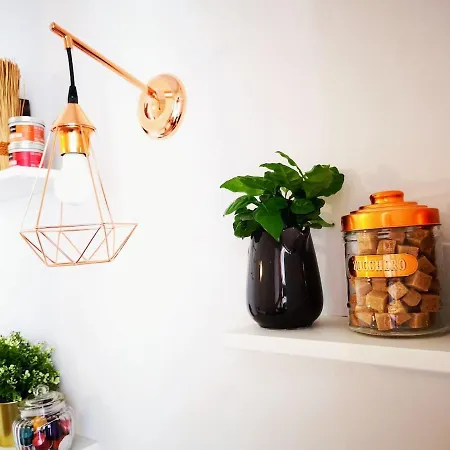 Cozy Flat 50 Meters From The Metro *