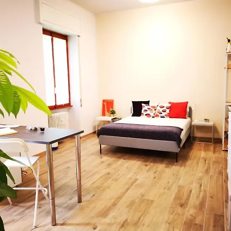 Appartamento Cozy 50 Meters From The Metro *