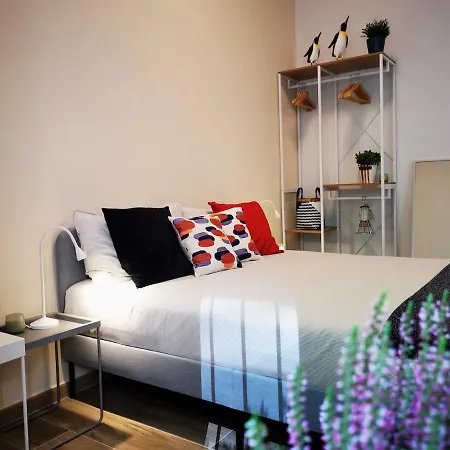 Apartment Cozy 50 Meters From The Metro *