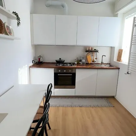 Southern M1 Red Line Metro 20 Min To Center Apartment *