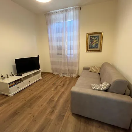 Franca - 7 Min Fs Milan