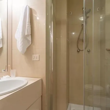 Two-room San Babila Lejlighed