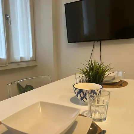 La Regina Delle Locazioni Accanto Bocconi Apartment *