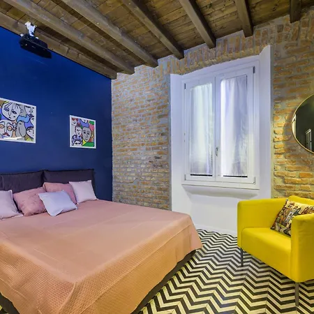 Casa Picasso ميلان