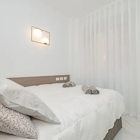 2co4 - Duomo - Modern - * ミラノ