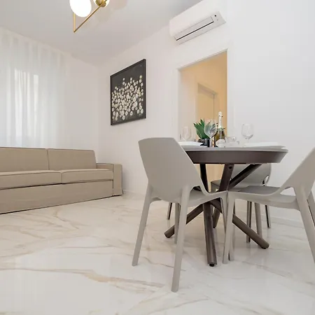 Apartamento 1co4 - Duomo - Luxurious&central - Milán