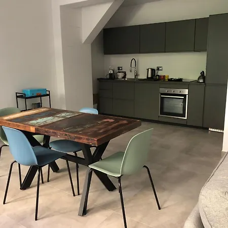 Loft 33 Apartment *