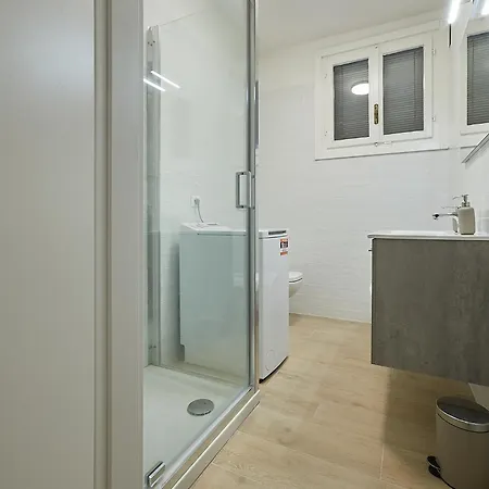 Flat Number 7 Lejlighed *