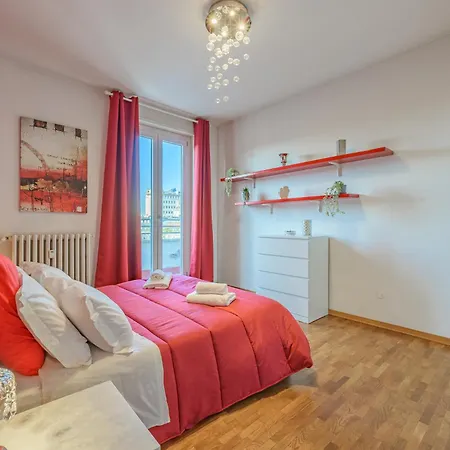 Elegante Attico Con Terrazzo Esclusivo