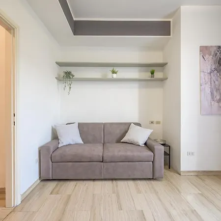 Elegante Attico Con Terrazzo Esclusivo