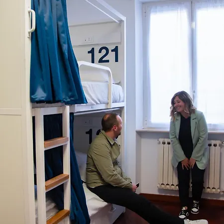 Bovisa Urban Garden Hostel Mailand
