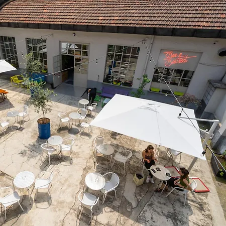 Bovisa Urban Garden Albergue Milão