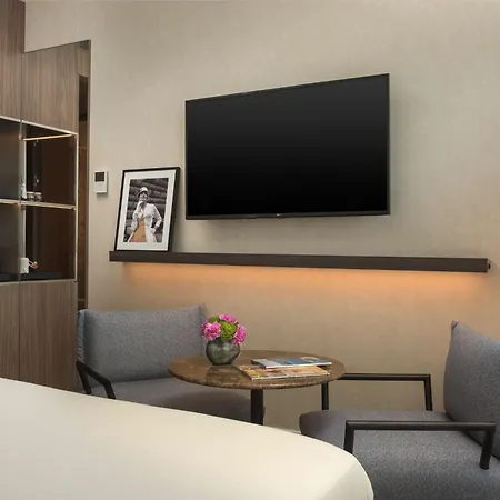 Hotel Nh Collection Citylife 4*