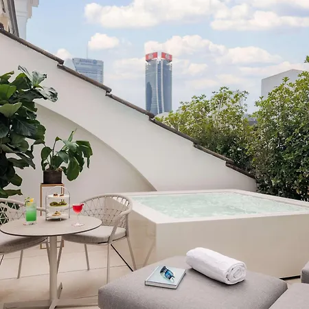 Hotel Nh Collection Citylife 4*