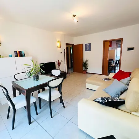 Apartment Big In Navigli District With 2 Balcony And Parking Milan