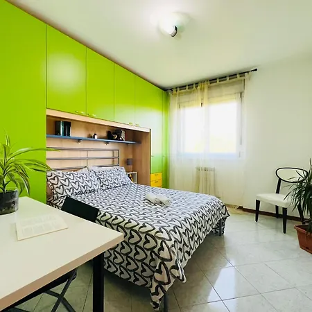 Big In Navigli District With 2 Balcony And Parking Apartment