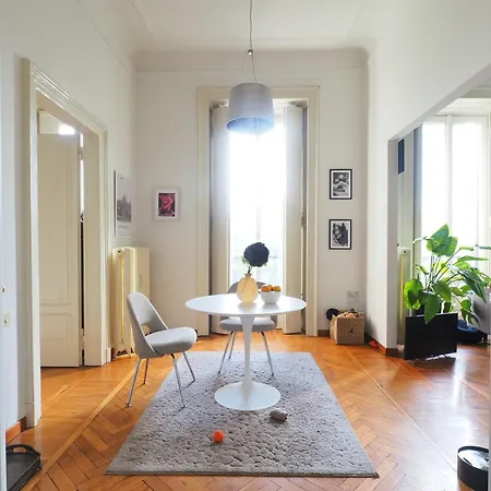 Piano Alto Vista Sul Parco Apartament