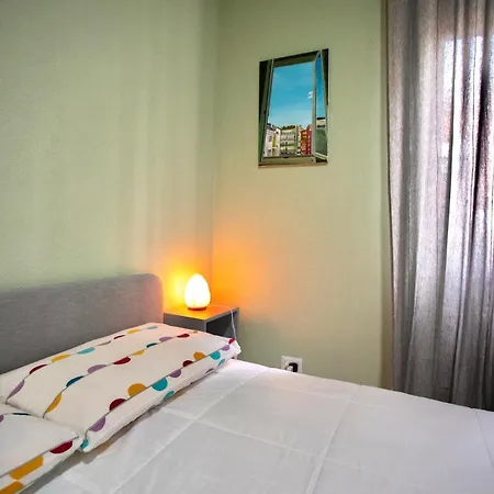 Cozy One-bedroom In * Milán