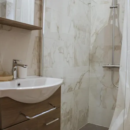 New Apt 10 Minutes Duomo Appartement *
