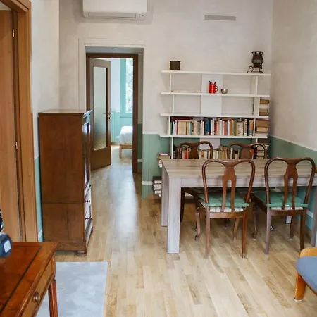 New Apt 10 Minutes Duomo Apartment *