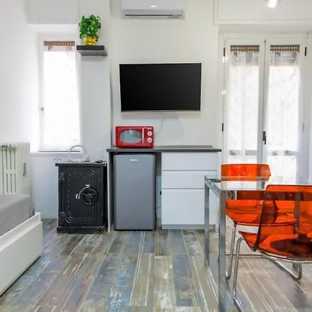 Apartment The Nomad's Nest - Near Station And Corso Buenos Aires Milan