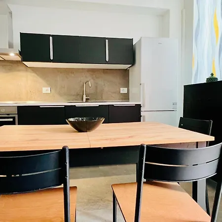 Apartment 3 In Navigli Center Close To The Metro With Parking *