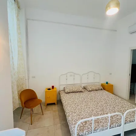 3 In Navigli Center Close To The Metro With Parking * Milan