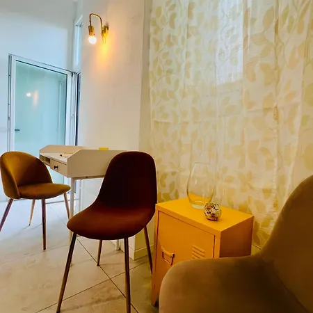 3 In Navigli Center Close To The Metro With Parking * Milan